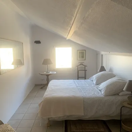 South-facing villa in the heights of GAP with panoramic mountain views 加普住宿飯店