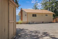 Lakefront Home • Private Dock • Kayaks - 홈스테이