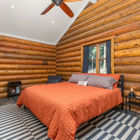 Cozy Mountain Cabin 1 Hour from Denver Backs up to National Forest EV Charging!