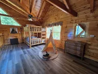 New listing! Pool, Private Hot Tub & 3 King Suites - 프라이빗 풀
