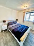 Beautiful, fully equipped, pet friendly 3 bedroom house in Shakespeare County.
