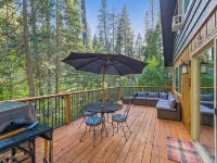 Creek Cabin - Fly-in Acres Lake Access - private Creek access with fire pit Hotels in Arnold