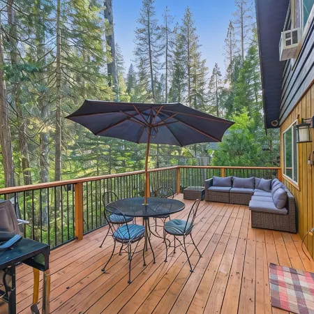 Creek Cabin - Fly-in Acres Lake Access - private Creek access with fire pit