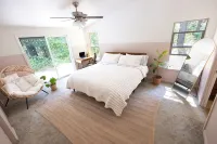 Secluded Forest Retreat, Saltwater Hot Tub, On-site Experiences, Minutes to Town - Hytter
