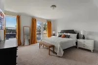 Eclectic Urban Retreat - balcón