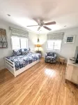 Beachski's Bungalow Adorable 2 Bedroom, 2 Bath with Pool! Private Beach Access! - Balkoner