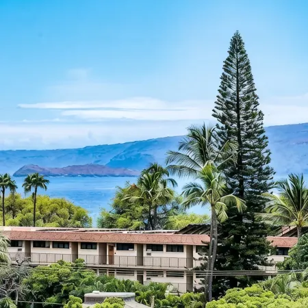Signature Residences at Maui Banyan