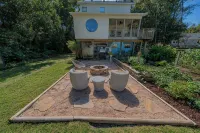 Charming Coastal Oasis with Heated Pool in Kitty Hawk, NC - Bungalows