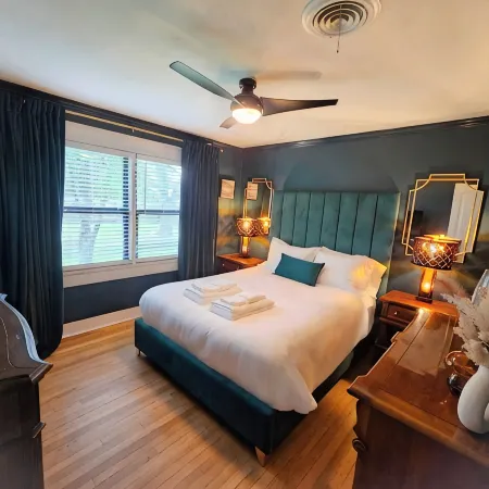 The BlueStone, Charming 3-bedroom house in delightful Central Abilene