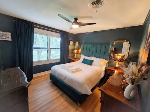 The BlueStone, Charming 3-bedroom house in delightful Central Abilene