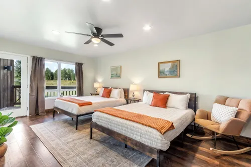 Peaceful Mountain Retreat that sleeps 7, views of Pagosa Peak & Bonus Workspace!