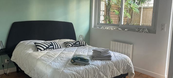 New: waterfront apartment.... L'Auguste welcomes you! Hotels in Royan