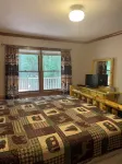 Creekside Retreat-Close to Sylva, Cherokee, and Dillsboro - Chalets