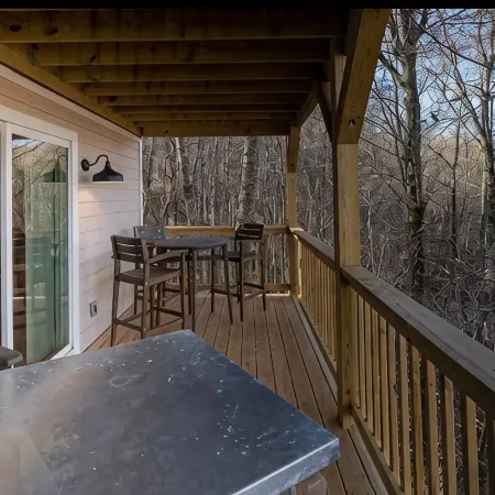 Charming townhome with 2 master suites, WiFi, AC in tranquil Sugar Mountain