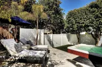 Casa de la Ballena, Back Available on Vrbo. Permit STR15-0329, Walk to the Beach - 2 tähden
