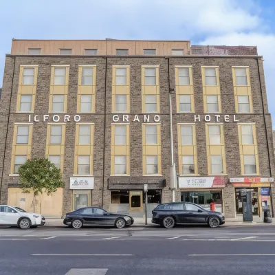 Ilford Grand Hotel Hotels near Hainault