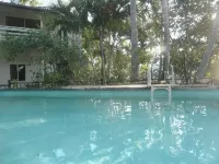 Beachside Holiday Units - Pools