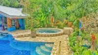 Deep Forest Garden Hotel - Bathtub