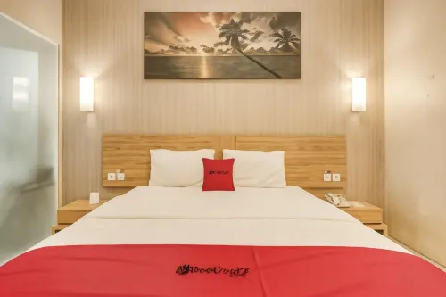 Sunshine Family Homestay Near Terminal 1 Juanda Airport - 2-Star