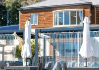 Beach Front Seretis - 3-Star
