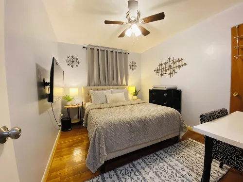 Your Comfy Home in Pittsburgh with King beds and free parking - balcony
