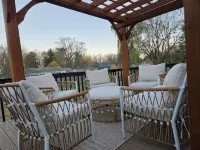 Mountain-View Retreat @ Heart of Hudson with Decks, Designer Decor & Game - Villas