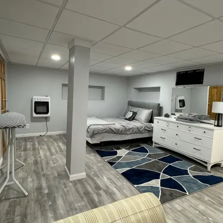 Peaceful one bedroom in university district