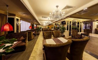 Carat Hotel