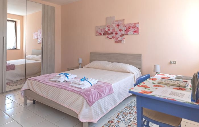 A Country House near the Lake Cod. 012104-CNI-00006 IT012104C24MJ5EPRC