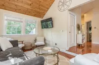 Spacious suite - close to everything + backyard10 min to Portsmouth +Ogunquit - Boutique