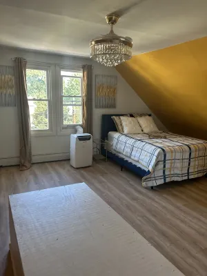 Studio Apt with kitchen,Living room, bathroom & bedroom, near Griffith hospital - อพาร์ทเม้นท์