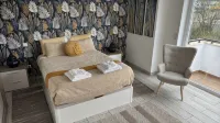 Large villa, private swimming pool, lagoon, beaches and 4 golf courses nearby - Parvekkeita