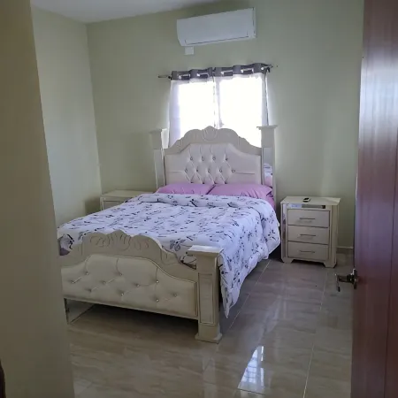 Spacious and unique house closed to beaches & natural monuments! Hotels in Cabrera