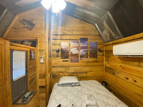 Jocassee Valley cabin- Free Park Pass