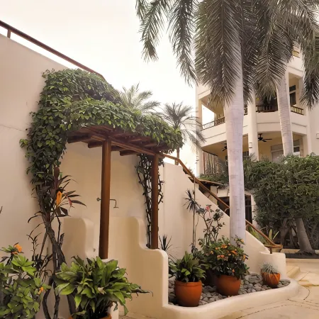 Huatulco beauty in Chahue Bay. Large family condo with ocean and mountain views