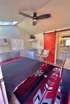 Cozy and Quiet Tiny House Cottage with Skylight 2 Minutes from Main Street - Wifi