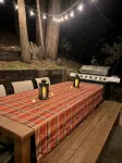Romantic, Pet-Friendly Cabin. 5-min walk to Lake. 2 BBQ + 2 Decks + Fire Pit/EV