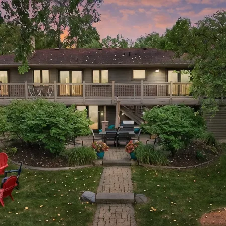 LakeMonona Waterfront + PrivateDock + FencedYard + HotTub + GameRoom + Evcharger