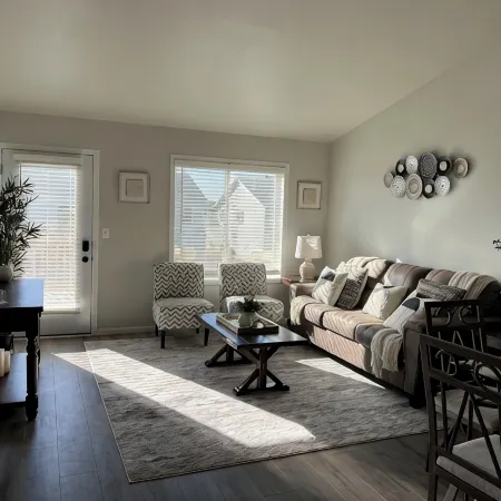 Charming 3-bedroom house with WiFi and AC in lovely Fargo
