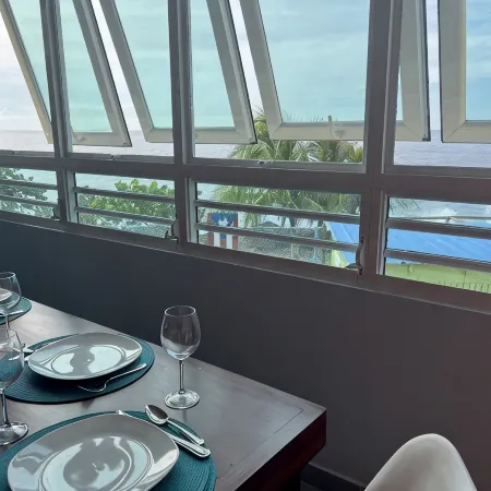 Ocean Front Home with 3 Suites, Salt Water Pool, Gated and Wifi. Gas BBQ Grill.