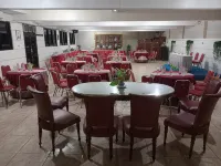 Hotel Istana Syariah Pekalongan by Hello Room - พร้อมWifi