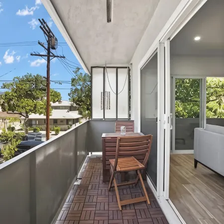 Spacious Apt w/ 2BR - City Center