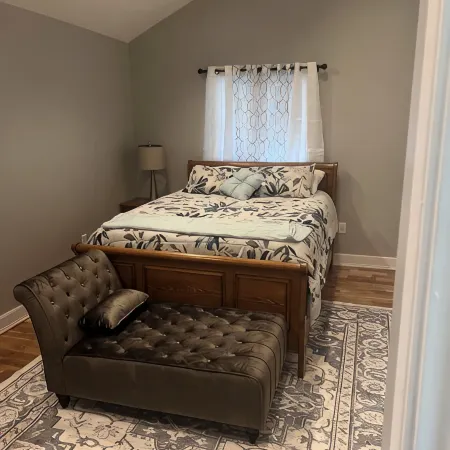 Charming 2-bedroom house in wonderful Portsmouth with AC, WiFi