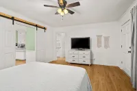 Katie's Place-Workspace-Pet Friendly-Family Games - 3-Star