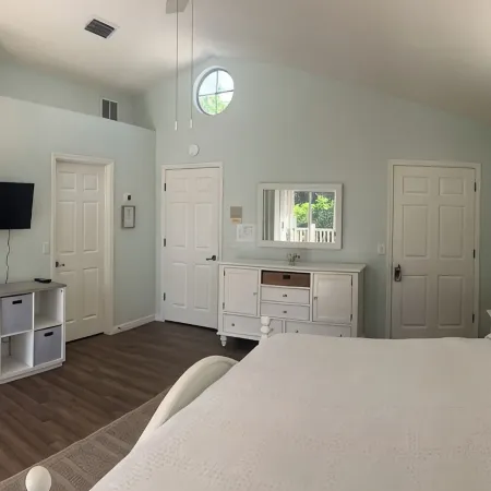 Luxury Beachside OASIS with Private Pool - Steps to private beach & restaurants