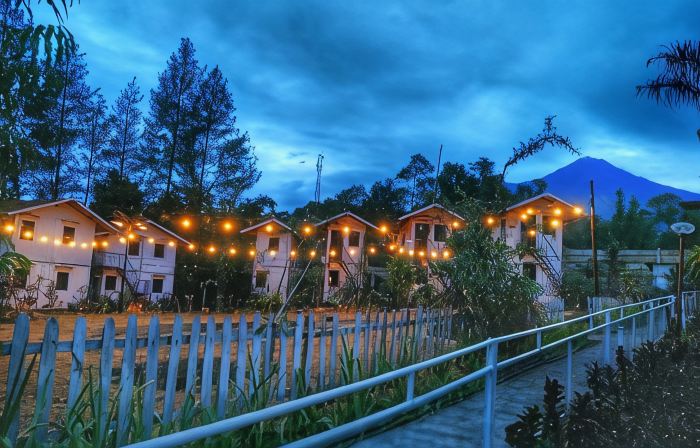 Royal Hotel and Outbound Trawas