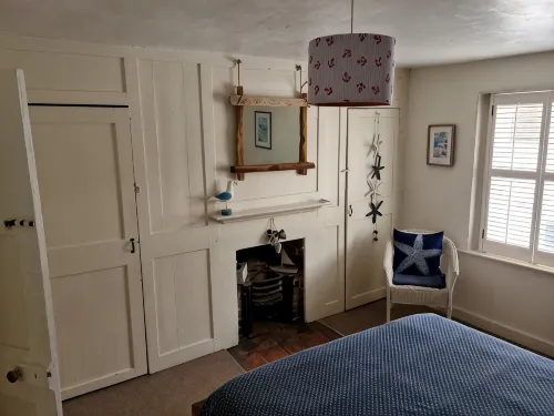 Waterside Cottage In Emsworth, Hampshire - 3-Star