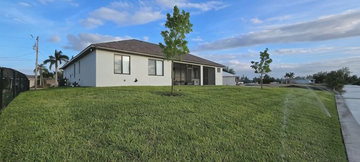 Radiant Luxury Retreat: Serene Outdoor Space! Hotels in Lee County