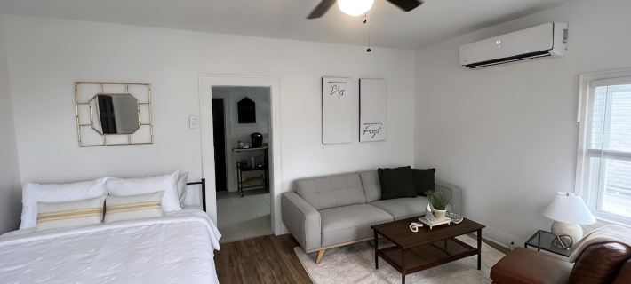 Downtown Sandusky Apartment! Hotels in Sandusky