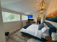 Mountain Bluebird Condo Getaway at Schweitzer Ski Resort - 부티크